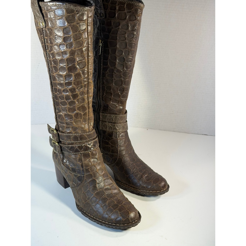 Born Brown Croc Embossed Leather Tall Boots W61675 Size 8.5 40 Block Heel Buckle